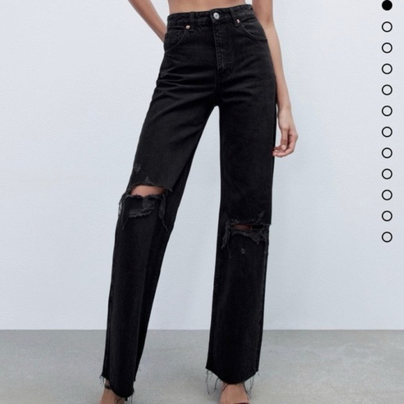Zara Denim - Zara High Rise Distressed Wide Leg Jeans in Black | size 6